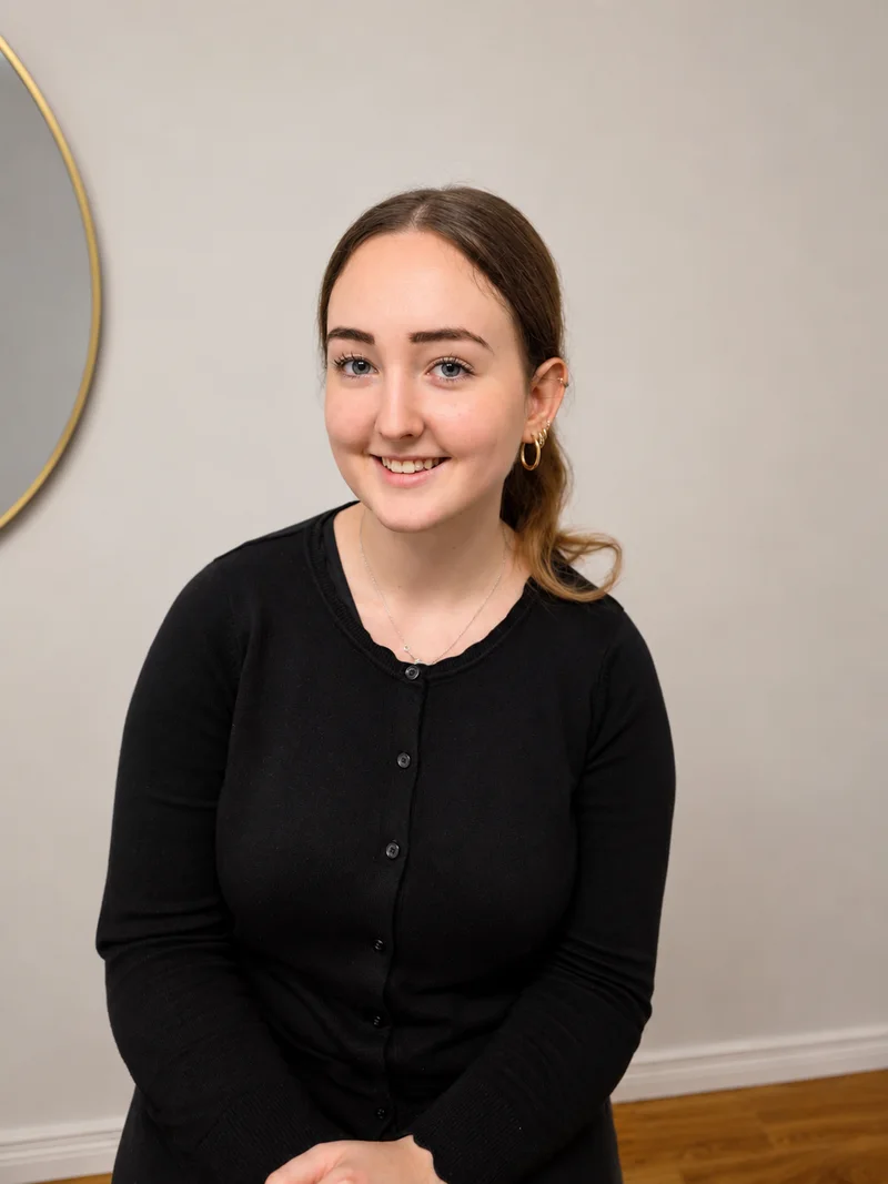 Signature Nails & Beauty team portrait